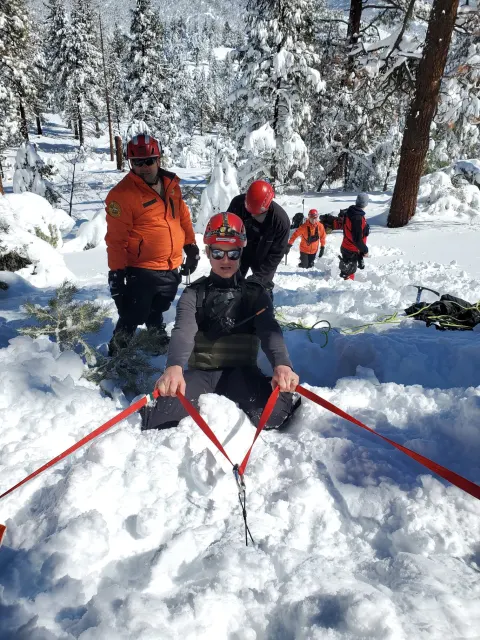 Building a snow anchor